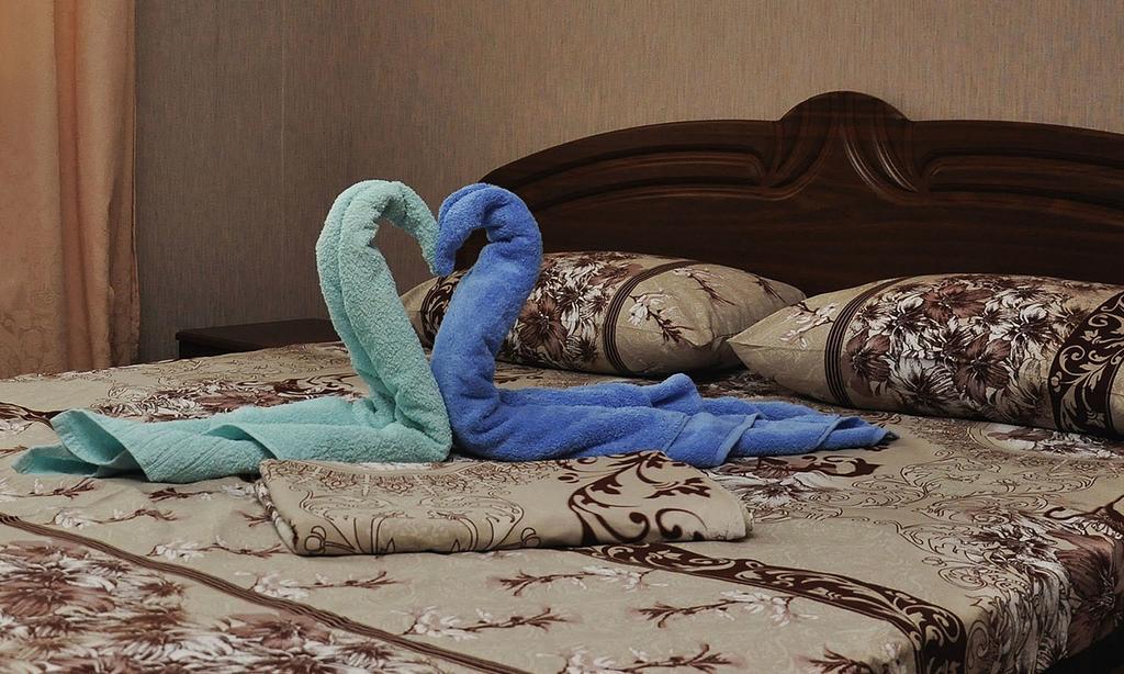 Квартиры по улице Феодосийская, 1-А Киев Экстерьер фото